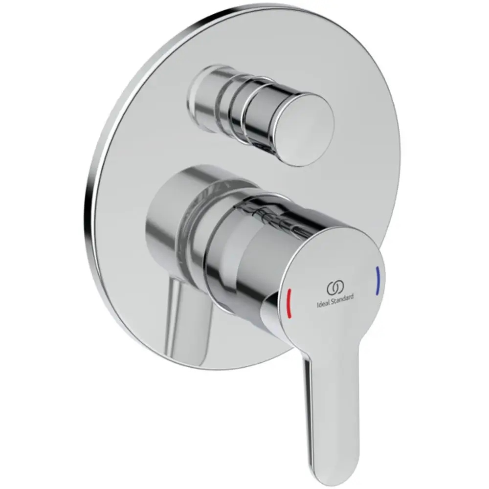 Chromene Badarmatur von Ideal Standard mit einer runden Rosette und einem einstellbaren Wellenhebel zur Temperatur- und Wassermengenregelung.